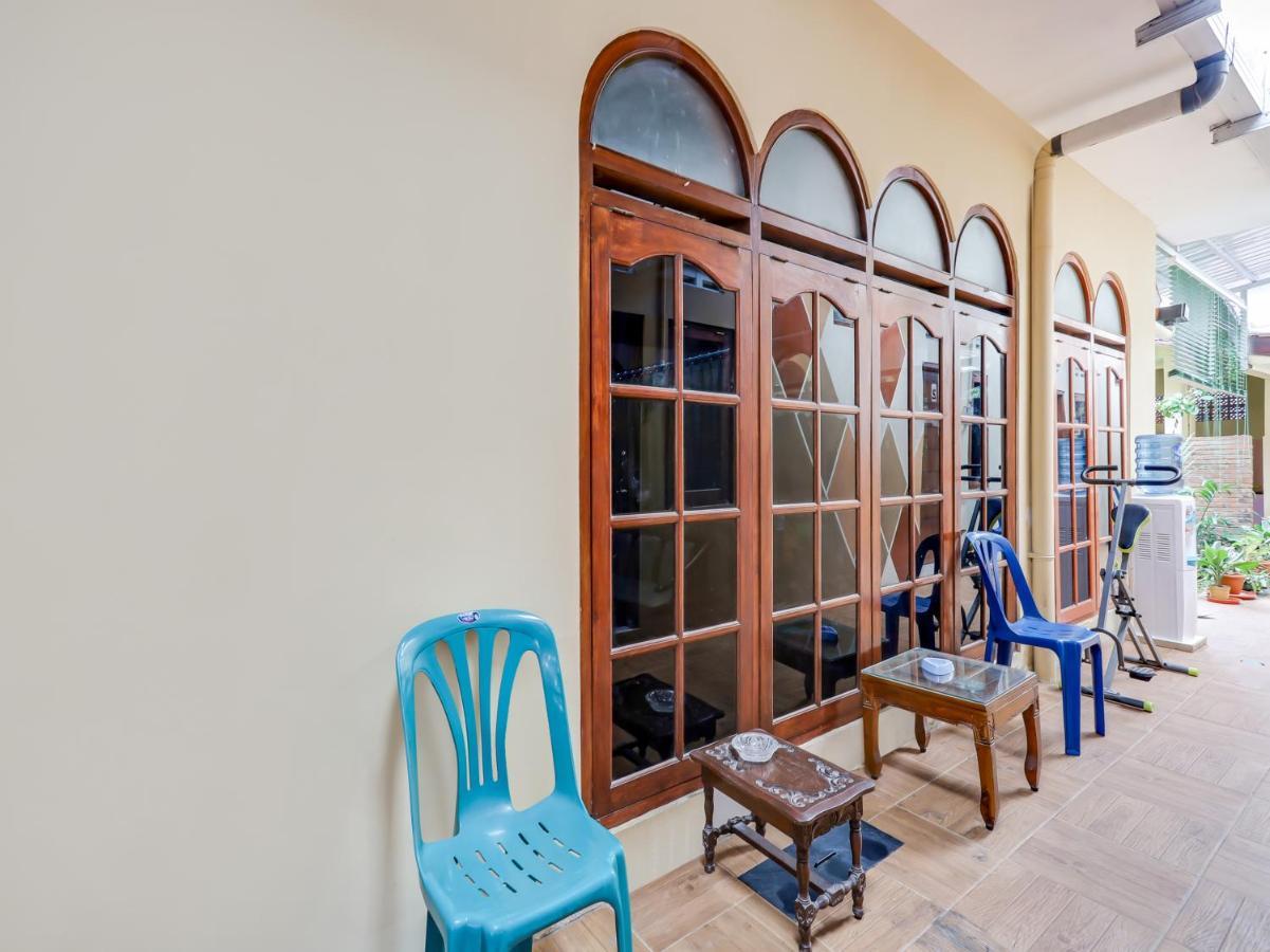 Oyo 90095 Indah Homestay Syariah Kejayan Exterior foto