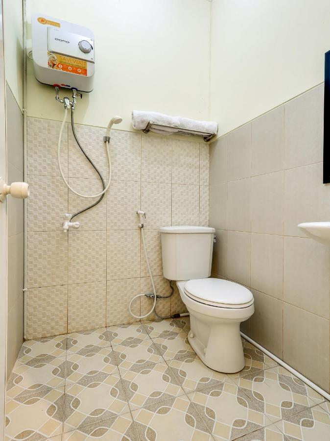 Oyo 90095 Indah Homestay Syariah Kejayan Exterior foto